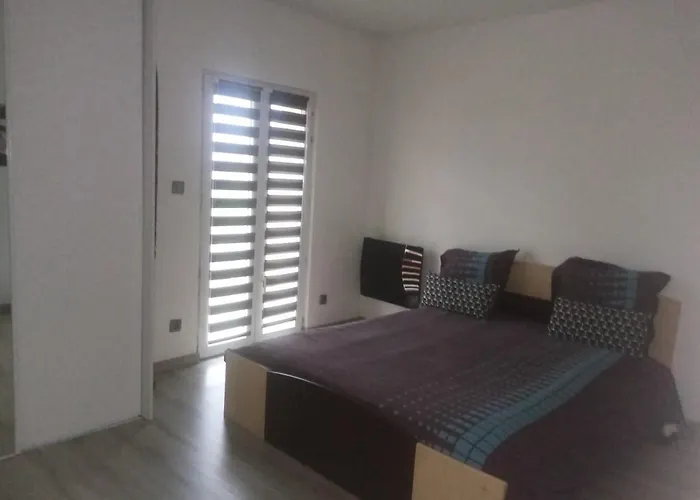 Maison A La Campagne Pres De La Ville